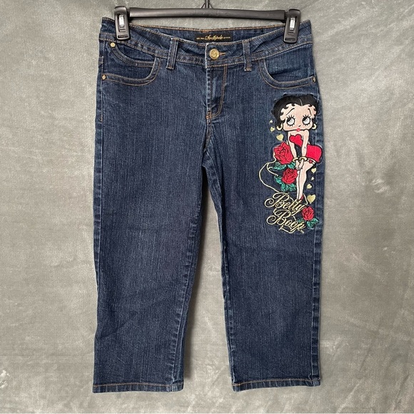 Southpole Dark Denim Jean Capri with Embroidered Betty Boop size 9 - Picture 1 of 8